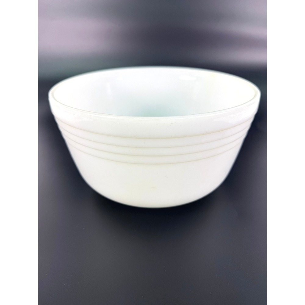 Vintage Pyrex Hamilton Beach White Milk Glass Mixing Bowl Ribbed 8.5" x 5" USA